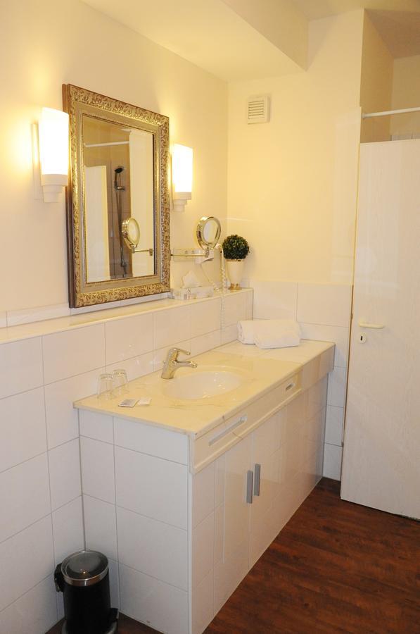 Aparthotel Scheuer เฮิร์ท ภายนอก รูปภาพ